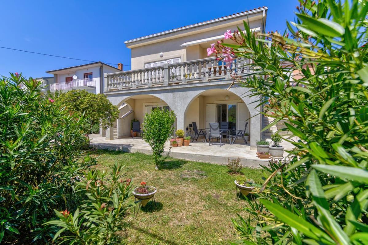 Nv Sun 23 By Aneo Travel Διαμέρισμα Novi Vinodolski Εξωτερικό φωτογραφία